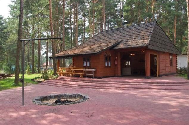 Centrum Szkolenia I Rekreacji Krasnobród Exteriör bild