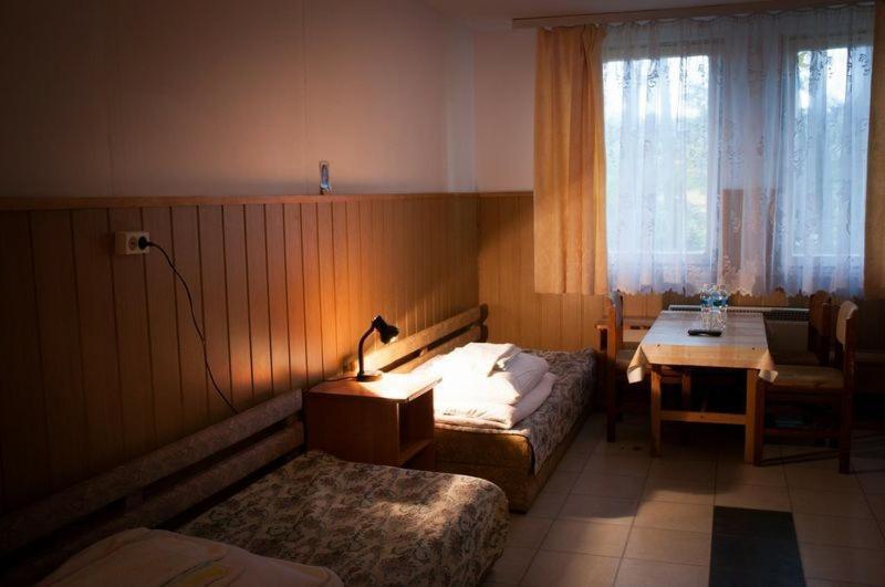 Centrum Szkolenia I Rekreacji Krasnobród Rum bild
